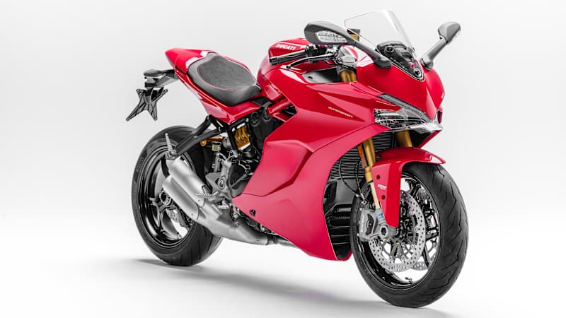 Ducati SuperSport puts 113 horsepower in a rational platform